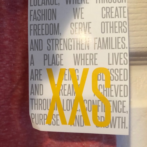 🆕 LuLaRoe Randy T - Picture 4 of 5